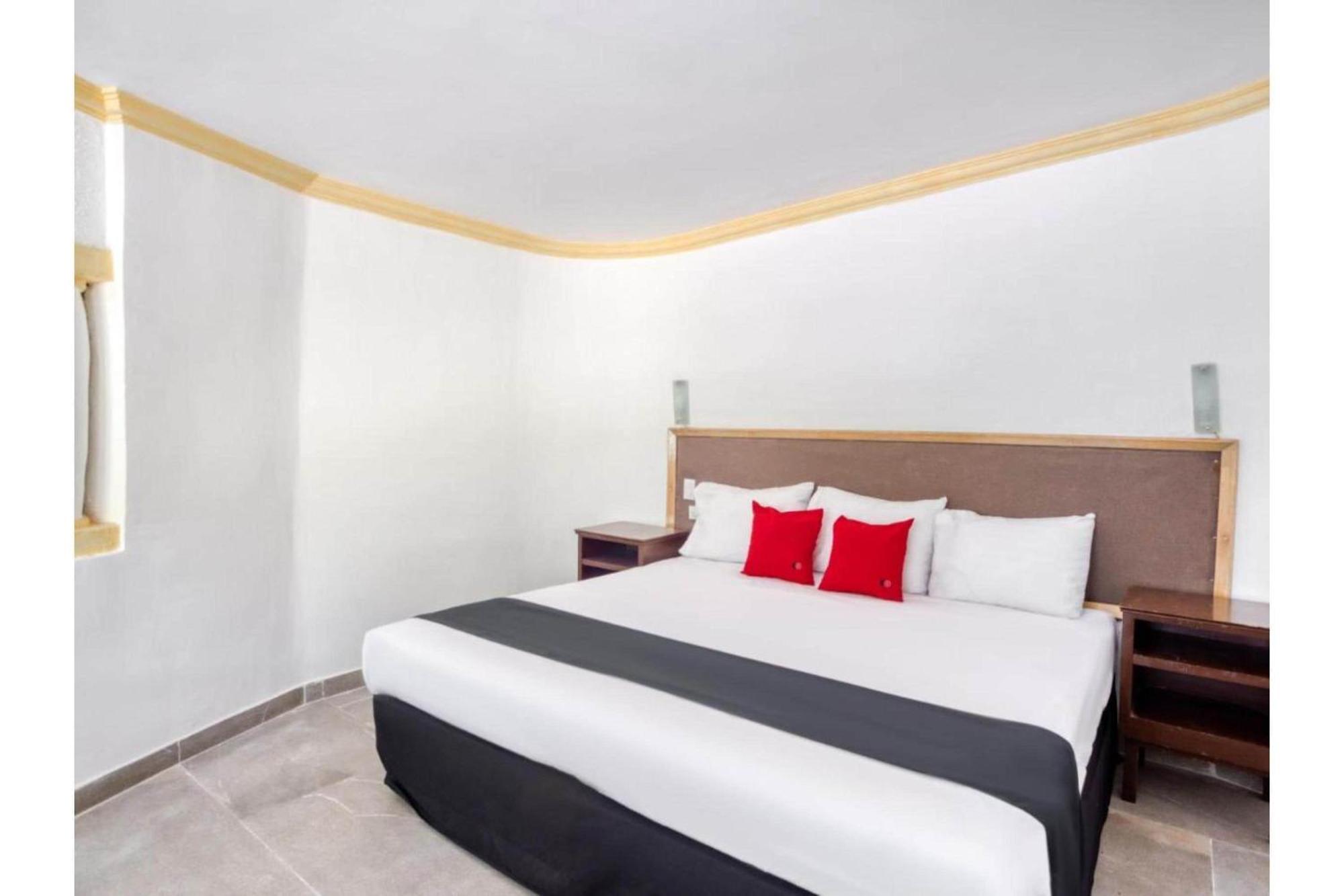 Capital O Gran Hotel Campestre 塞拉亚 外观 照片